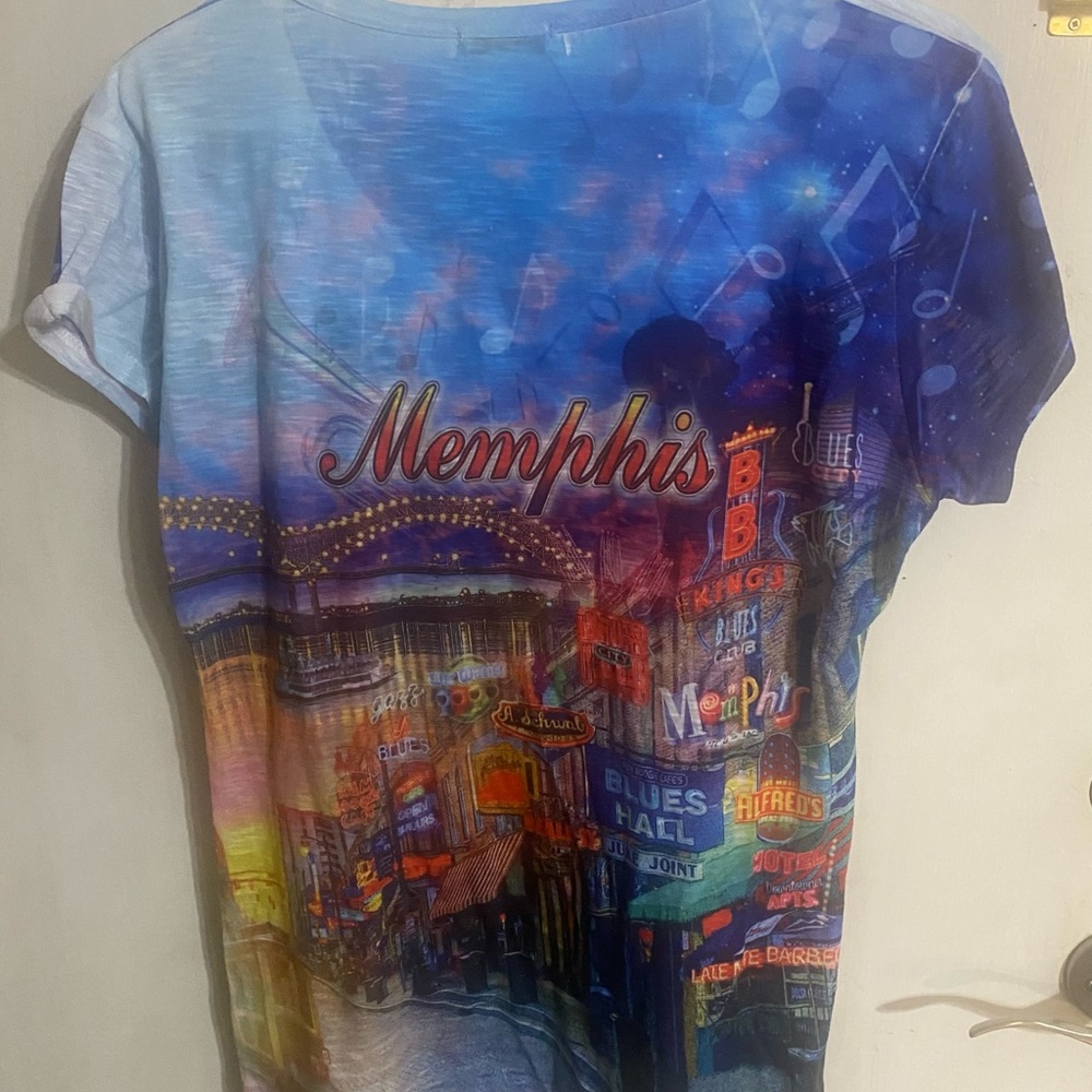 Memphis T-shirt